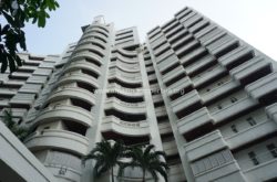 Raj Mansion Apartment for Rent Asoke